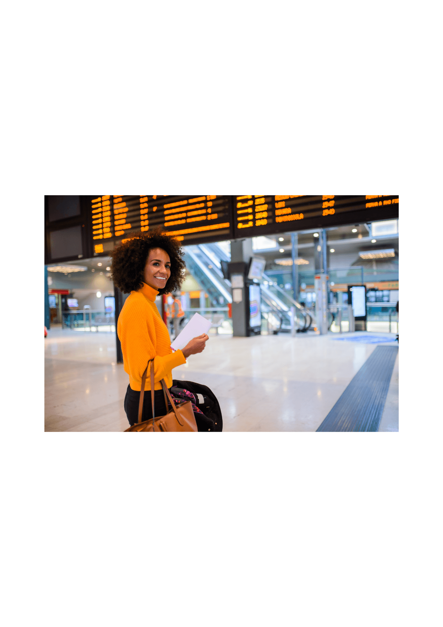 Business traveler at the airport representing global corporate travel solutions